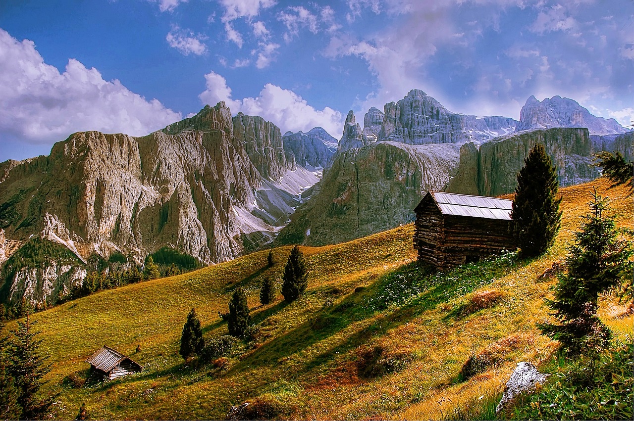 The Gardena Pass, a beauty of the Dolomites - Passo Gardena | Secret World Trip Planner