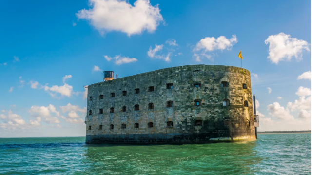 Fuerte Boyard - Île-d'Aix | Secret World Trip Planner