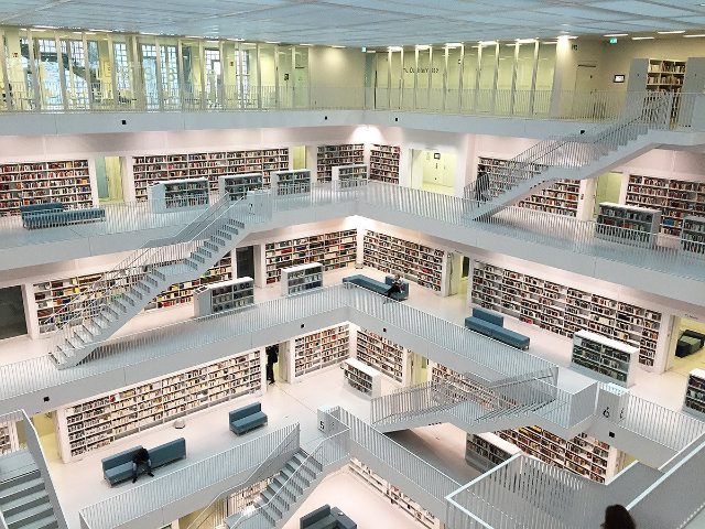 Biblioteca pública de Stuttgart - Stuttgart | Secret World Trip Planner