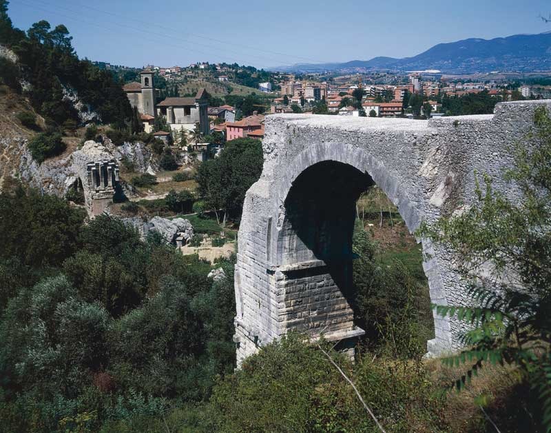 Augustusbrücke - Narni | Secret World Trip Planner