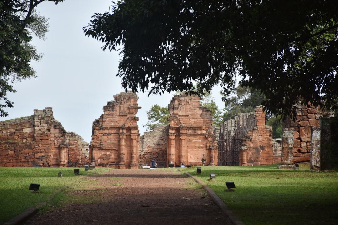 En la selva tropical se encuentran las ruinas de San Ignacio Miní - San Ignacio | Secret World Trip Planner