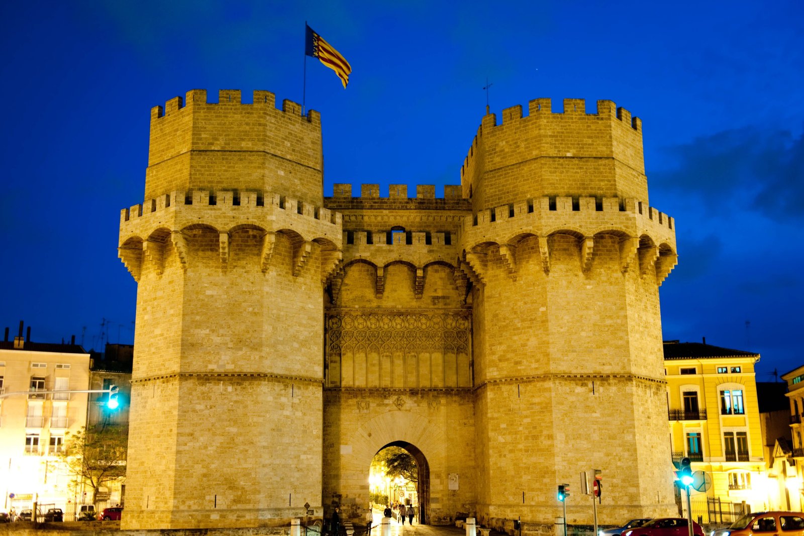 Puerta de Serranos Di Valencia - València | Secret World Trip Planner