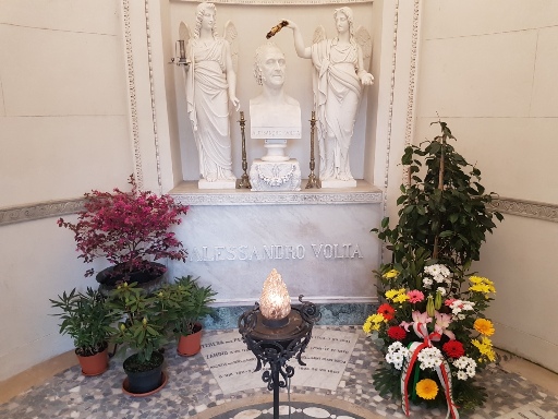 Tombe de Camnago ou Alessandro Volta - Camnago Volta | Secret World Trip Planner