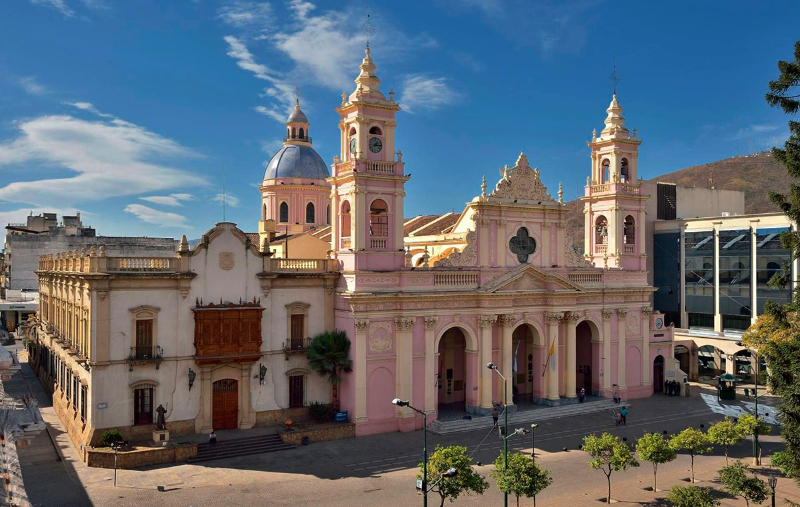 Różowa Katedra w Salta - Salta | Secret World Trip Planner