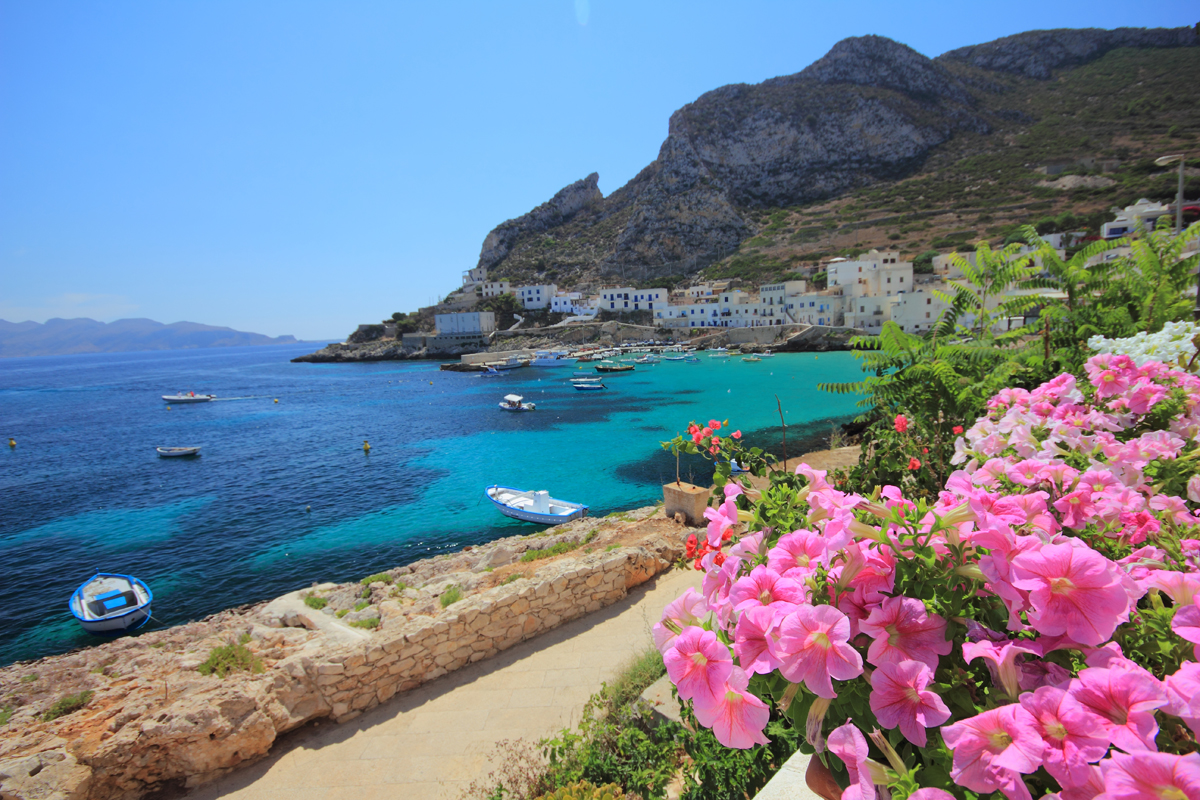 Isola Egadi: Levanzo - Isola di Levanzo | Secret World Trip Planner