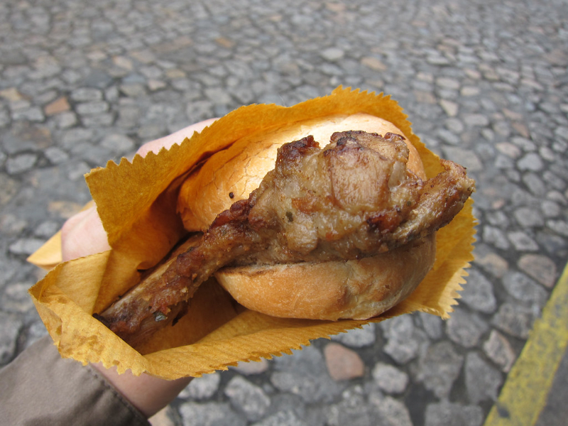 Panino con braciola di maiale - Macao - 4HR6+Q39 | Secret World Trip Planner