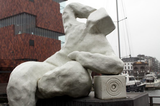 La estatua: El Susurrador - Antwerpen | Secret World Trip Planner