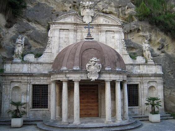 Das Tempelheiligtum von Sant'Emidio alle Grotte - Ascoli Piceno | Secret World Trip Planner