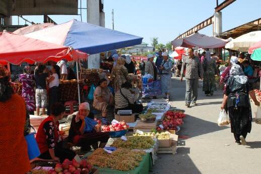 Kirghizistan | Jayma Bazaar in Osh — O?