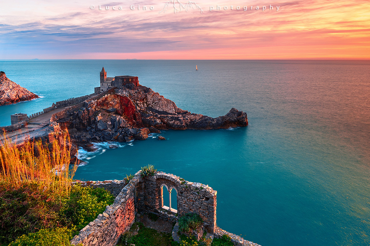 Kościół św. Piotra w Portovenere - Portovenere | Secret World Trip Planner