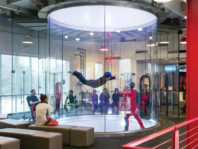 Parachutisme en salle : Sauter sans se jeter à l'eau chez iFly Westchester - Yonkers | Secret World Trip Planner