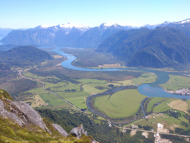 Пуэрто-Айсен - Puerto Aysén | Secret World Trip Planner