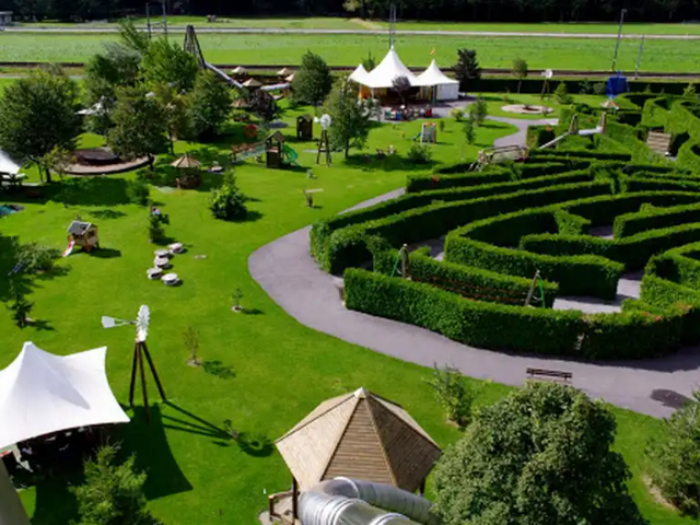 Het Evionnaz Maze-avontuur. - Evionnaz | Secret World Trip Planner