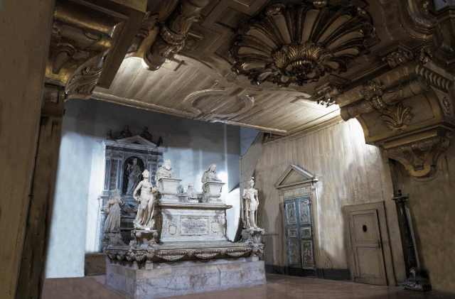 Basilique Saint-Jacques des Espagnols - Napoli | Secret World Trip Planner