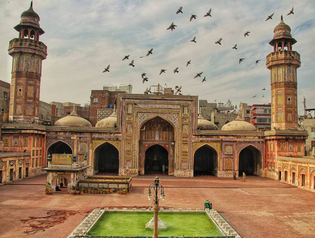 Moschea di Wazir Khan - Lahore | Secret World Trip Planner