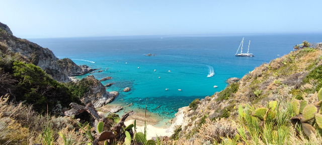 Il mare di Capo Vaticano - Capo Vaticano | Secret World Trip Planner