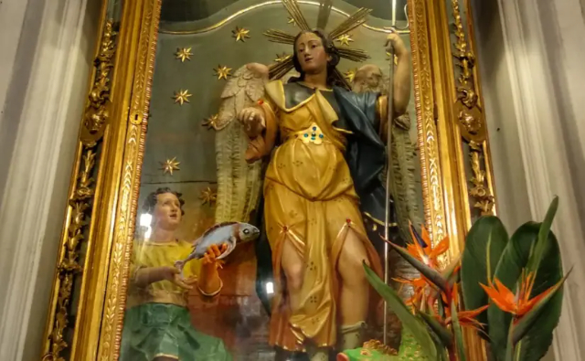 VVa' a vasà 'o pesce 'e San Rafèle：那不勒斯的神圣与世俗之间 - Napoli | Secret World Trip Planner