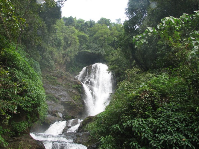 Водопад Вибхути - Vibhuthi Falls | Secret World Trip Planner