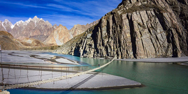 Puente colgante Hussaini - Gilgit | Secret World Trip Planner