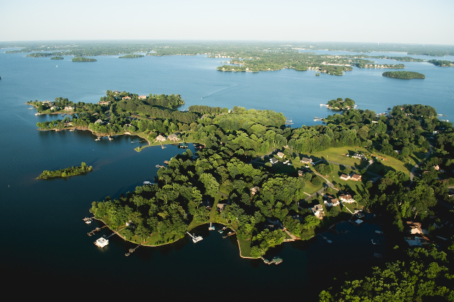 Lago Norman - lago Norman | Secret World Trip Planner