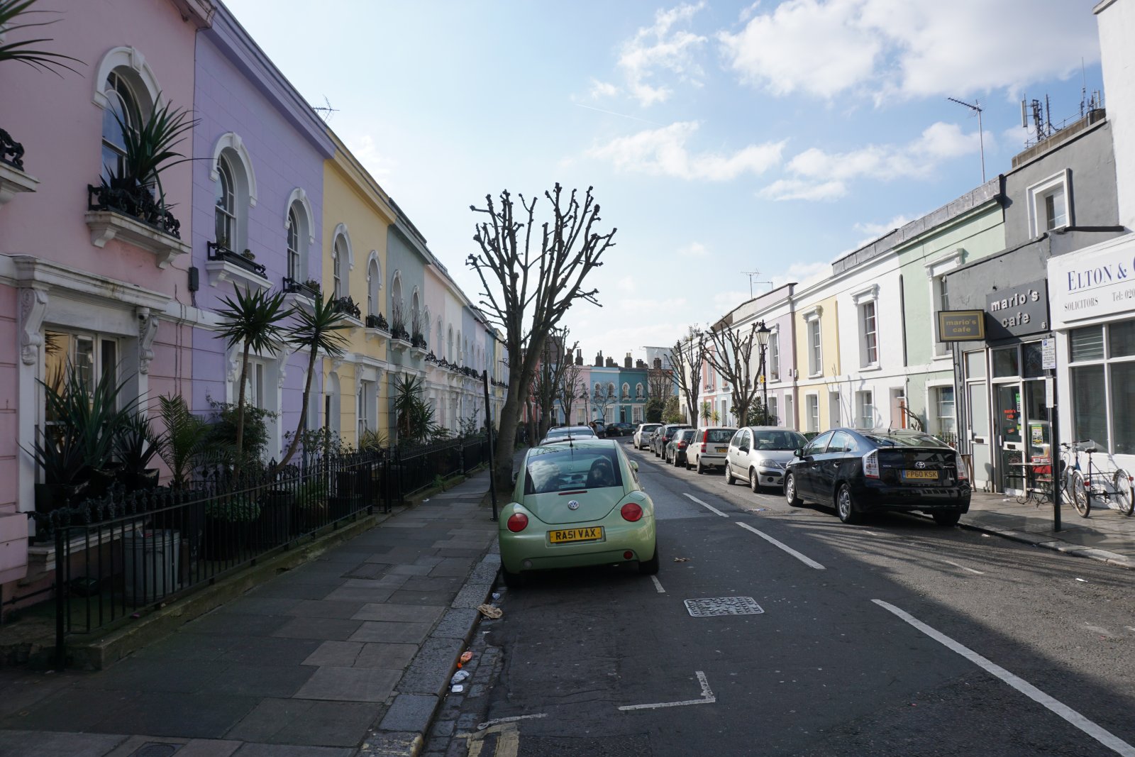 Case colorate in Kelly Street, Kentish Town - Kelly St | Secret World Trip Planner