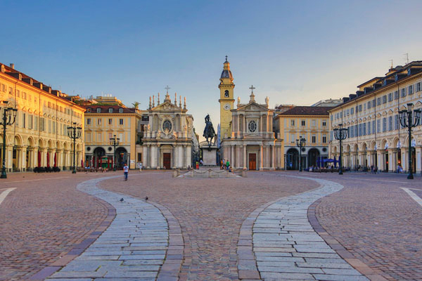 Piazza San Carlo - Torino | Secret World Trip Planner