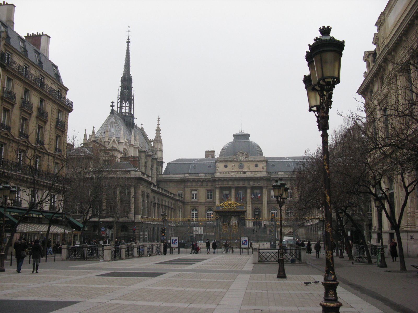 Ile de la cité um dos lugares mais românticos da França - Parigi | Secret World Trip Planner