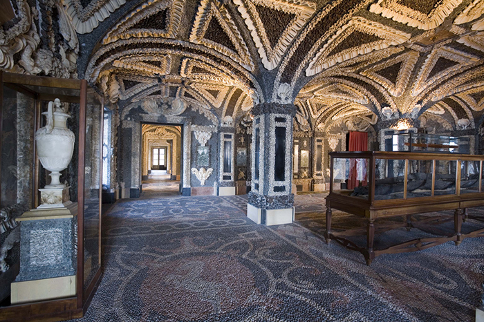 Isola Bella et Palais Borromeo - Isola Bella | Secret World Trip Planner