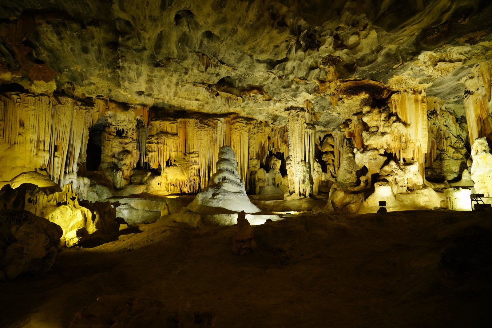 Cuevas de Cango, el sistema de cuevas más grande de África - Oudtshoorn | Secret World Trip Planner