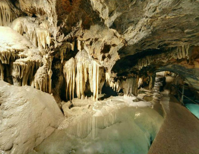 Grotta del Vento - Fornovolasco | Secret World Trip Planner