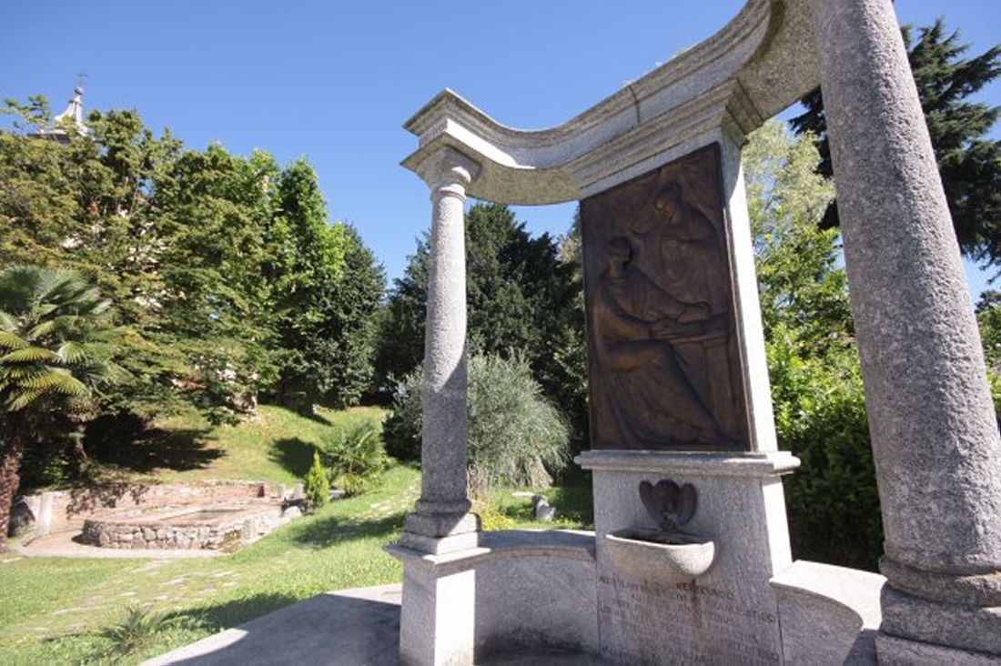 Fontaine de Saint-Augustin - Cassago Brianza | Secret World Trip Planner