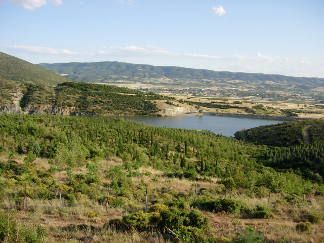 Le barrage de Thermi : Une retraite tranquille dans la nature - Thermi | Secret World Trip Planner