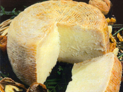Pecorino di Pietraroj - Pietraroja | Secret World Trip Planner