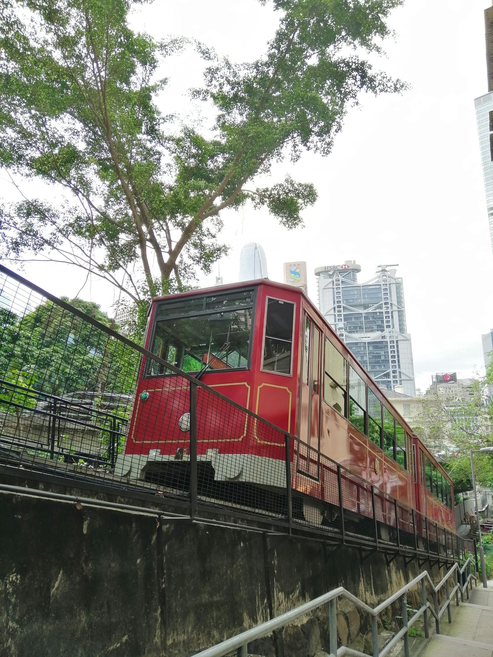 Die ehrwürdige Peak Tram - Central | Secret World Trip Planner
