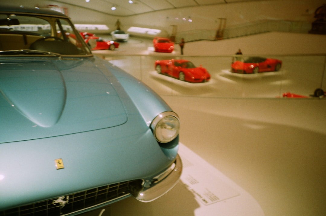 Dom - Muzeum Enzo Ferrari - Modena | Secret World Trip Planner