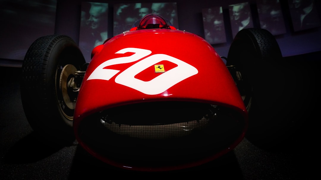 Dom - Muzeum Enzo Ferrari - Modena | Secret World Trip Planner