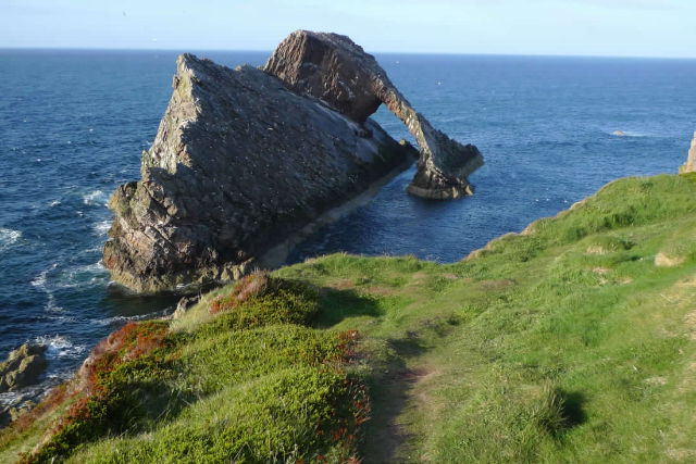 Pedra do violino de proa - AB56 4NL | Secret World Trip Planner