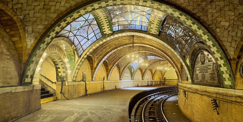 ニューヨークの旧市庁舎の地下鉄駅 - New York | Secret World Trip Planner