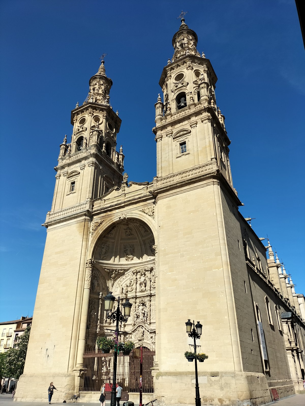 Логроньо: Сердце Риохи и её вин - Logroño | Secret World Trip Planner
