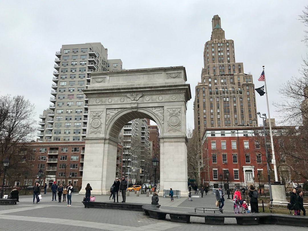 Les Portes de l'Esonerato : Une Œuvre d'Art à New York - New York | Secret World Trip Planner