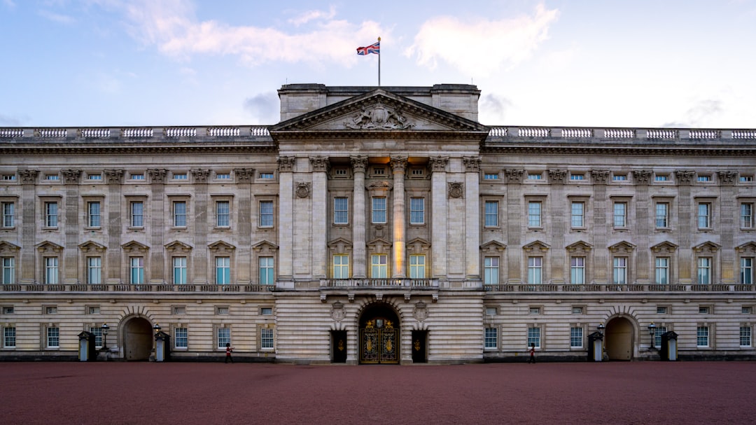 Buckingham Palace entdecken: Kunst und Architektur - Londra SW1A 1AA | Secret World Trip Planner