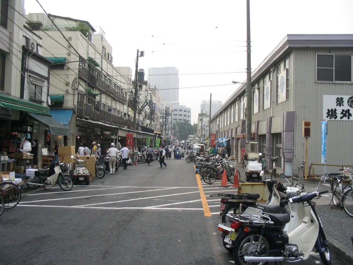 Entdecken Sie den Tsukiji-Markt: Eine Reise durch Japans Aromen - Chuo City | Secret World Trip Planner
