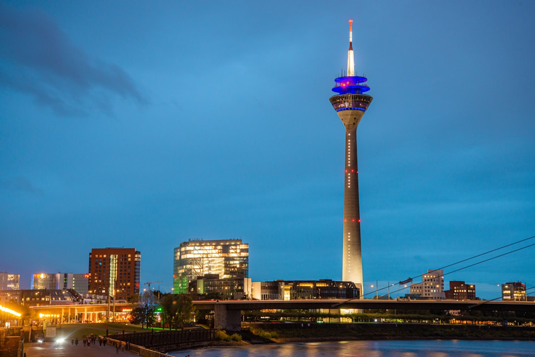 Wanderlog Alternatives for Düsseldorf 2026: Secret World AI - Düsseldorf | Secret World Trip Planner