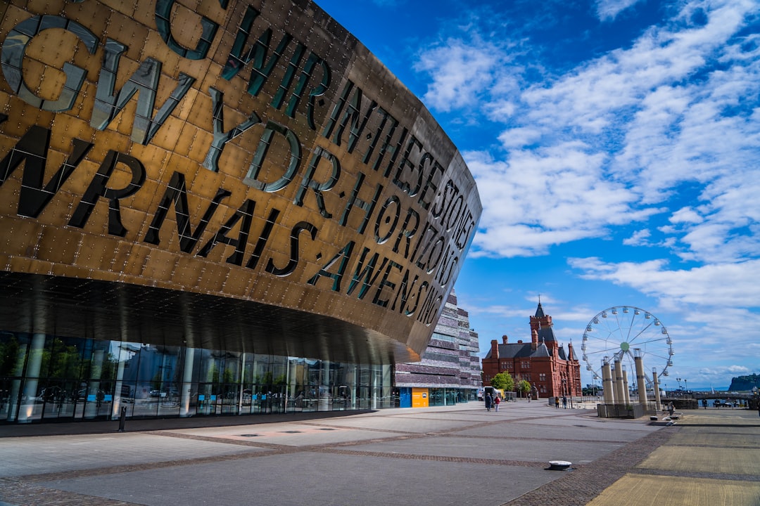 Top 5 Travel Apps Cardiff 2026: Le Migliori per il Tuo Viaggio - Cardiff | Secret World Trip Planner