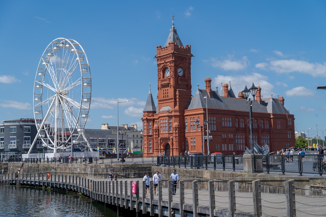 Top 5 Travel Apps Cardiff 2026: Le Migliori per il Tuo Viaggio - Cardiff | Secret World Trip Planner