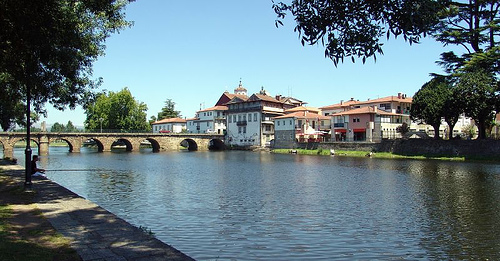 Itinerario perfetto Chaves con AI: Scopri il Portogallo - Chaves | Secret World Trip Planner
