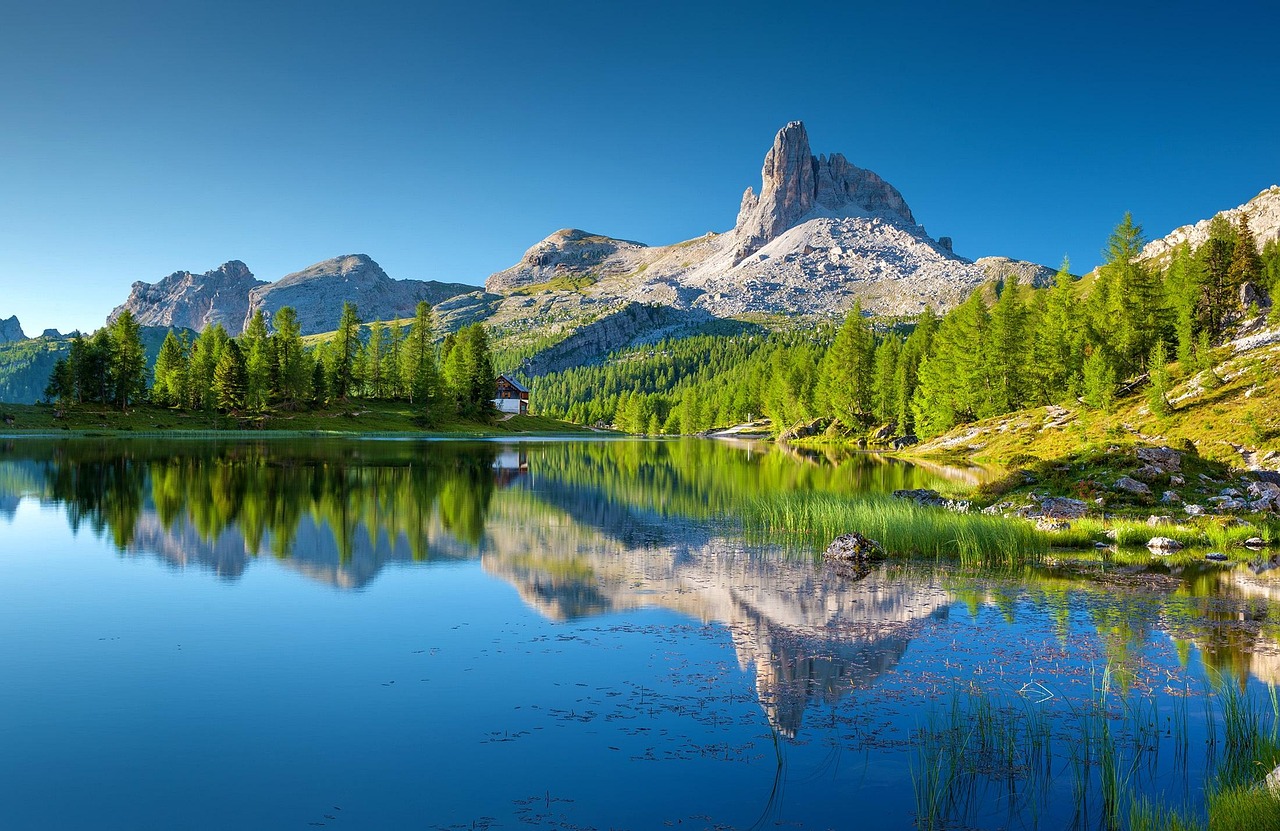 Come visitare Lagos con Secret World: Guida Pratica 2026 - Lagos | Secret World Trip Planner