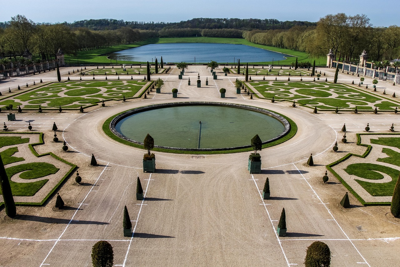 Best Travel Apps for Versailles 2026: Top 5 to Use - Versailles | Secret World Trip Planner