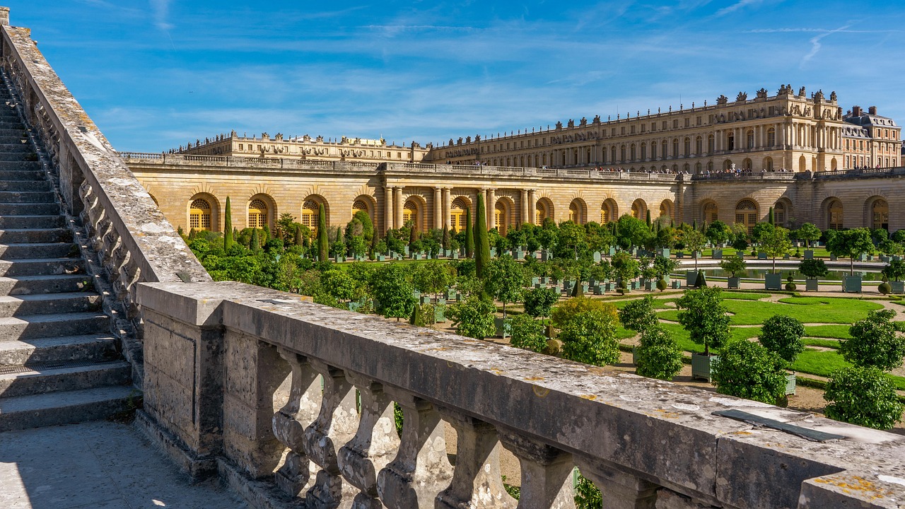 Best Travel Apps for Versailles 2026: Top 5 to Use - Versailles | Secret World Trip Planner