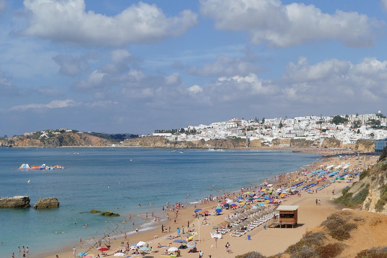 Itinerario perfetto Albufeira con AI: Guida 2026 - Albufeira | Secret World Trip Planner